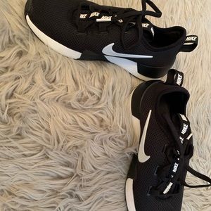 Black nike sneakers
